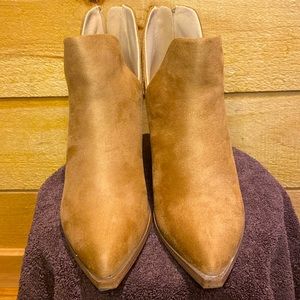 Women’s size 8.5 booties